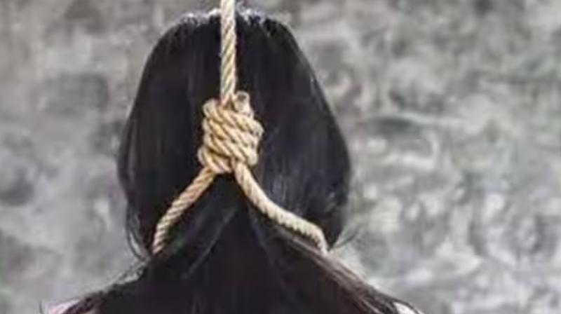 Married woman committed suicide in Noida