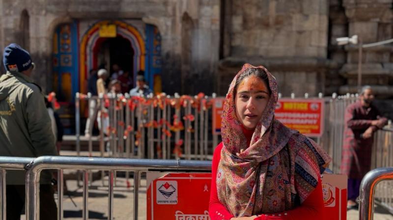 Sara Ali Khan reached Kedarnath temple to seek blessings news in hindi