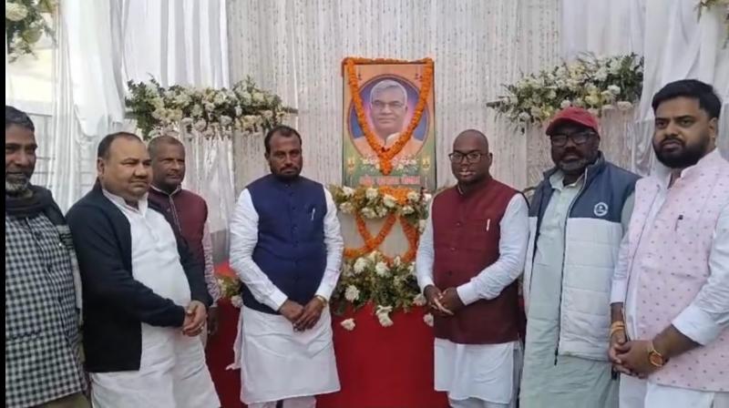 स्वर्गीय कामेश्वर चौपाल की प्रथम पुण्यतिथि पर दिग्गज नेताओं ने दी श्रद्धांजलि