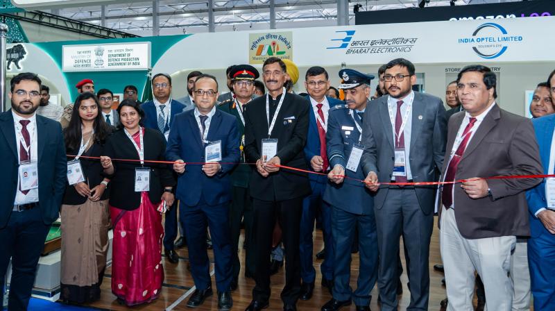 केंद्रीय रक्षा राज्य मंत्री श्री संजय सेठ ने सऊदी अरब में भारत की स्वदेशी रक्षा क्षमताओं को प्रदर्शित करने वाले इंडिया पवेलियन का उद्घाटन किया