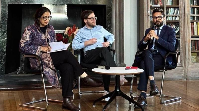 यूनाइटेड किंगडम स्थित प्रतिष्ठित शैक्षणिक संस्थान लंदन स्कूल ऑफ इकोनॉमिक्स एंड पोलिटिकल साइंस में आयोजित “बिहार लोक नीति दिवस” कार्यशाला में राज्य के विद्युत क्षेत्र में हुए परिवर्तन और सामुदायिक विकास मॉडल की सराहना की गई। 