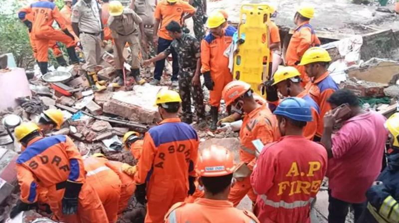 Visakhapatnam: Three-storey building suddenly collapsed, three including two children died