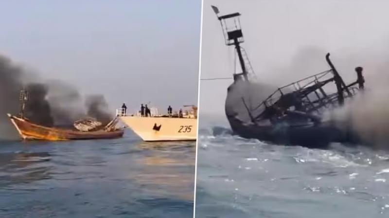 Alibaug coast accident Fishing boat fire News In Hindi