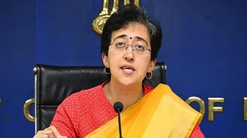 CM Atishi in action after Kejriwal's letter on damaged roads news in Hindi