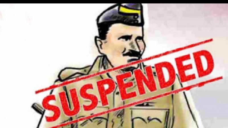 UP: Constable suspended after video of drunken brawl goes viral