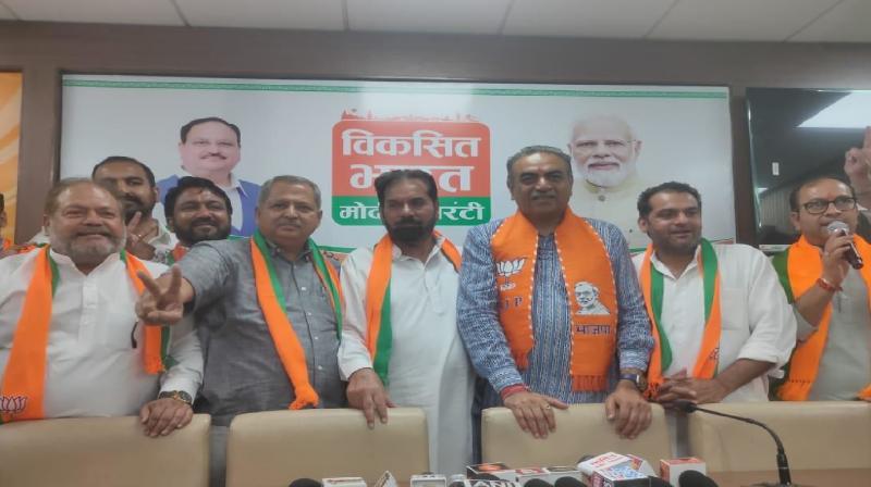 Chandigarh Former Congress President Subhash Chawla joins BJP news in hindi