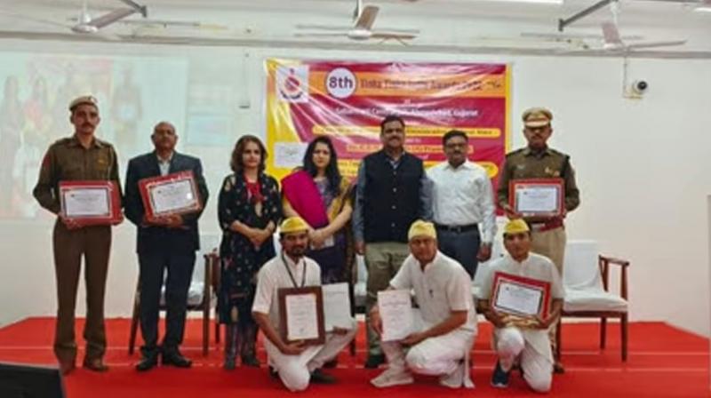 'Tinka Tinka Foundation' felicitated prisoners and prison staff