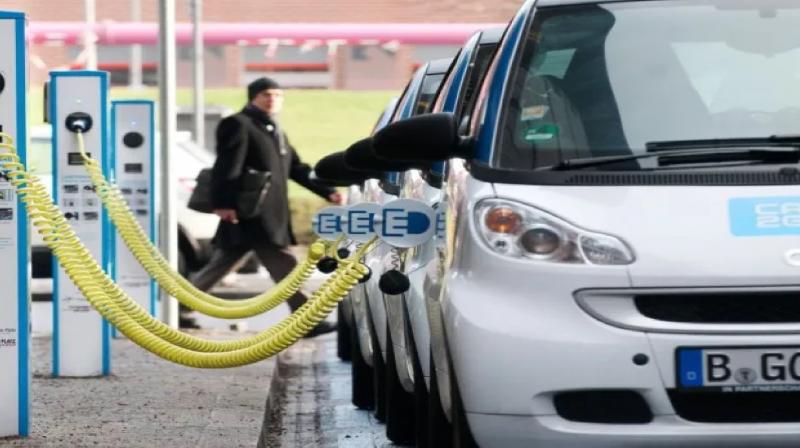 Norway is the first country where there are more electric vehicles than petrol cars news in hindi