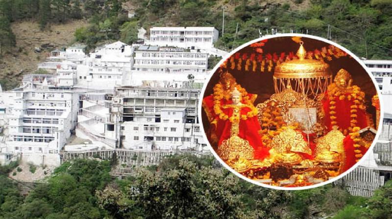 3 lakh devotees paid obeisance at Vaishno Devi temple Navratri News in hindi