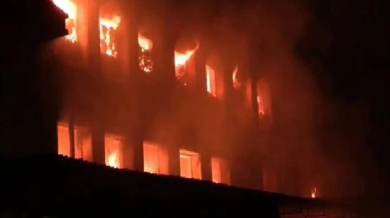 Maharashtra: Fire guts two cloth godowns in Thane