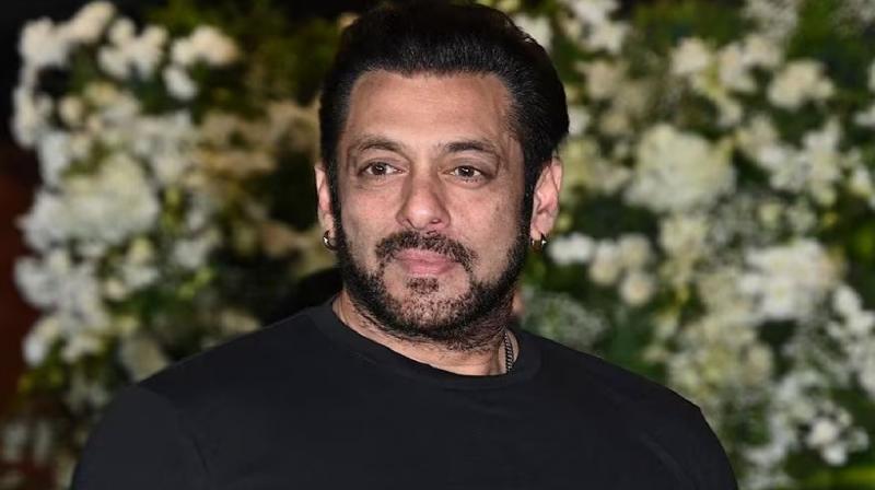 Firing outside Salman Khan residence in Mumbai News In Hindi