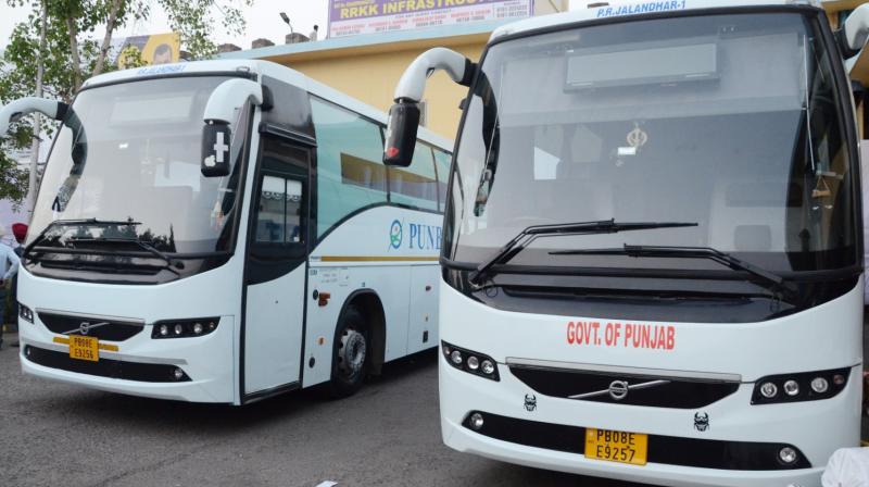 Buses resume from Jalandhar to Delhi Airport News In Hindi