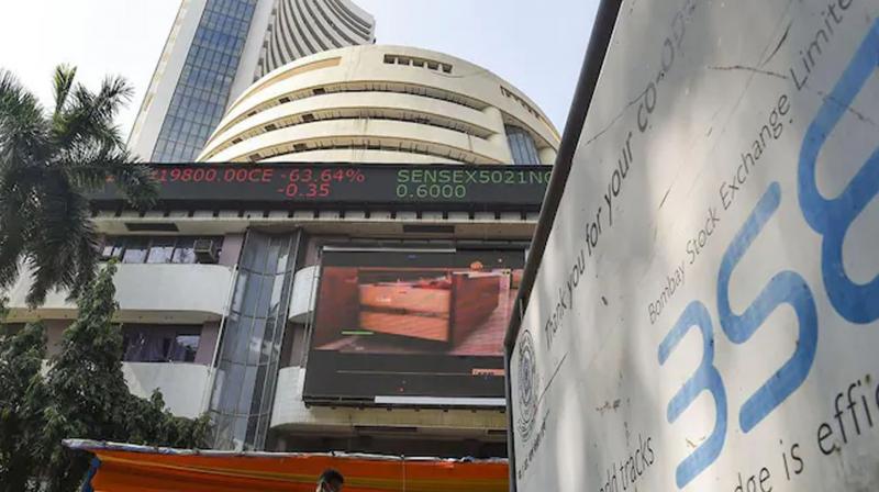 Sensex, Nifty decline amid weakness in global markets