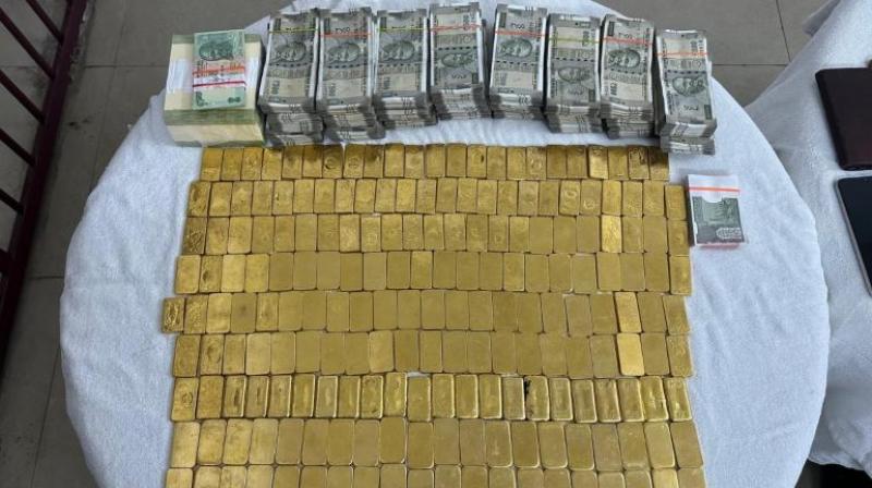 DRI seized 61.08 kg foreign gold under Operation 'Rising Sun' News In Hindi