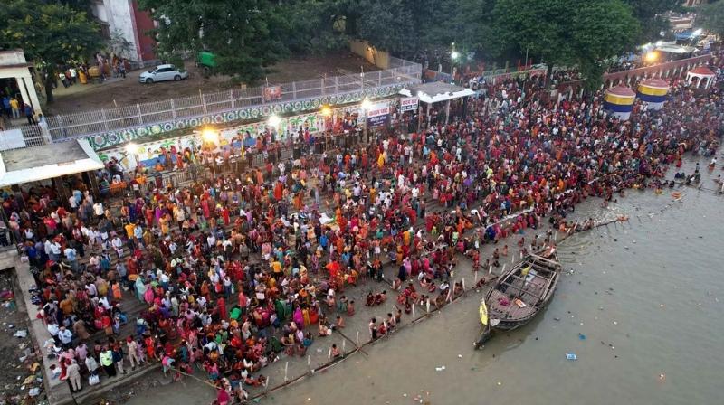 Thousands of people took a dip in the rivers on the occasion of Kartik Purnima on Tuesday.