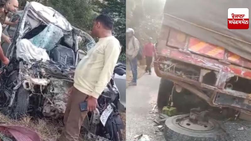 Uttar Pradesh Greater Noida Expressway Car Truck Road Accident news in hindi