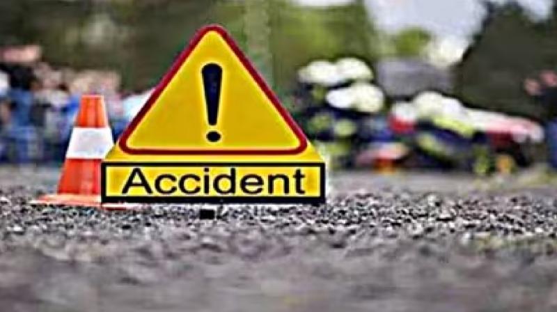  van-truck collision in Bharuch, Gujarat Six people died news In Hindi