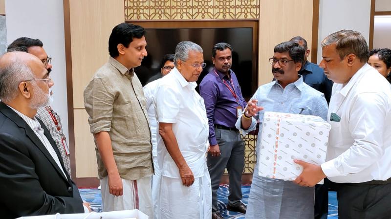 Chief Minister Hemant Soren met Kerala Chief Minister Pinarayi Vijayan