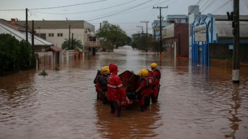 Heavy Rainfall in Brazil News In Hindi 29 people died in the southern state 