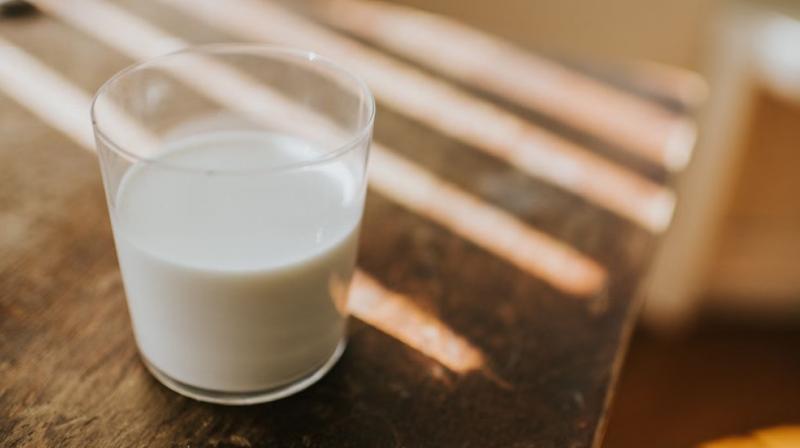  right way to drink milk in winter? Know here in Hindi