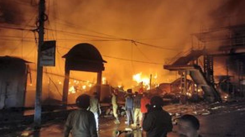 Fierce fire in Assam's Jorhat, more than 200 shops gutted फोटो साभार)