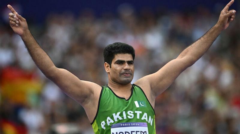  Pakistan's Punjab government gave one crore rupees and a car to javelin throw champion Arshad Nadeem News