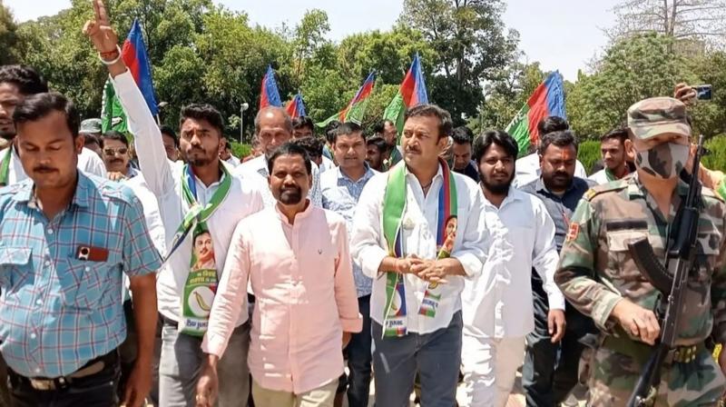 AJSU party protested against the policies of Hemant government