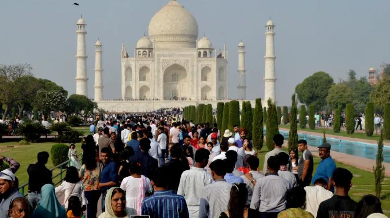  Taj Mahal receives bomb threat breaking News In Hindi