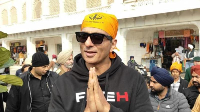 Sonu Sood paid obeisance to Sachkhand Shri Darbar Sahib News In Hindi