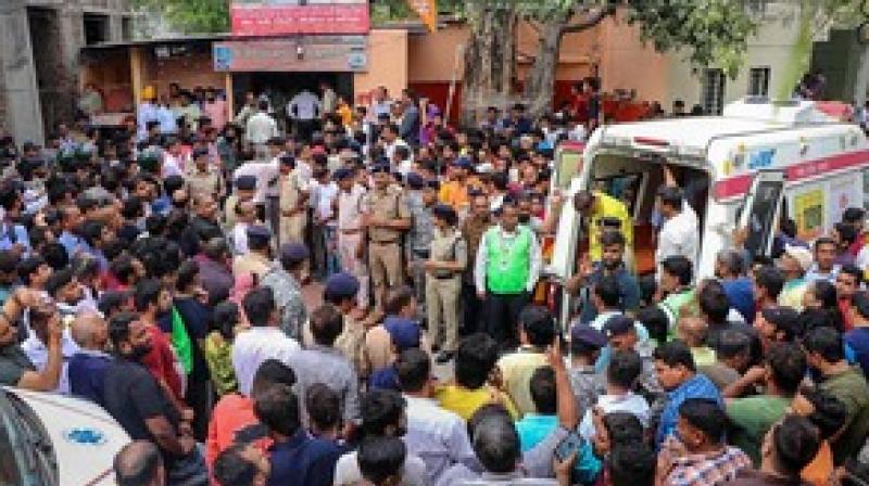 Roof of ancient stepwell caved in in Indore temple, 11 people died