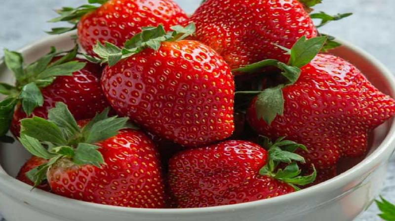 strawberries will reduce weight, improve health also news in hindi 