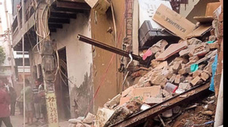 Cylinder blast in west Delhi, house collapses, eight injured