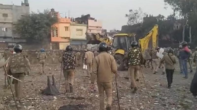  Violence broke out after the demolition of an illegal madrassa in Haldwani, Uttarakhand News In Hindi