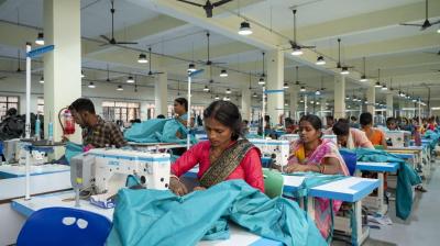 Bihar on the path to self-employment, installment distribution changing the lives of entrepreneurs news in hindi