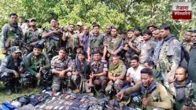 A cache of weapons was recovered from the Murpa forest in Chatrochatti news in hindi 