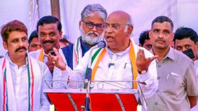 Modi's only 'jacket' is famous and he changes it four times a day: Kharge