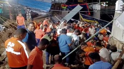 Andhra Pradesh Simhachalam temple wall collapse, 8 people died news in hindi