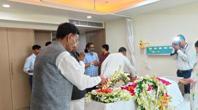 Union Minister of State for Defence Sanjay Seth paid tribute to Shibu Soren news in hindi