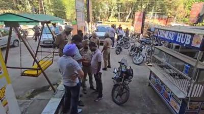 Punjab News: Firing in broad daylight in Derabassi, attackers entered the immigration office and opened fire.