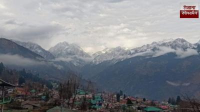 Dense fog and cold wave grip Uttarakhand