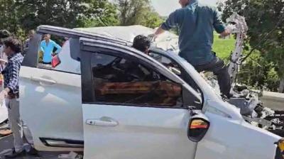 Gujarat Accident Fierce collision between car and trailer on Vadodara-Ahmedabad Expressway, 10 dead