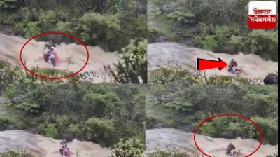 Pune family drown in Lonavala waterfall news in hindi