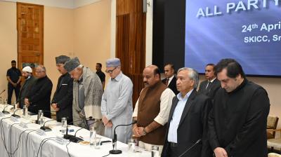 Two minutes silence was observed in the all-party meeting called by CM Omar Abdullah news in hindi