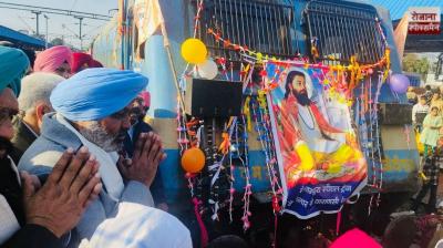 A train carrying devotees has departed for Varanasi to celebrate the birth anniversary of Shri Guru Ravidas Ji.
