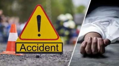 UP: Horrific road accident on Lucknow-Agra Expressway, five people died