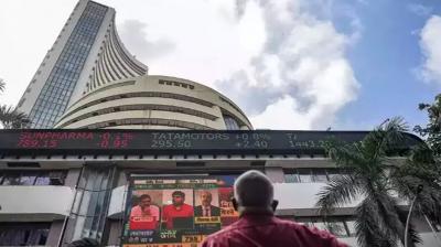 Sensex rises 109 points in early trade