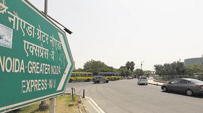 Speed ​​limit of vehicles reduced on Noida-Greater Noida Expressway