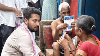 Congress leader Shashant Shekhar met people and listened to their problems and concerns news in hindi