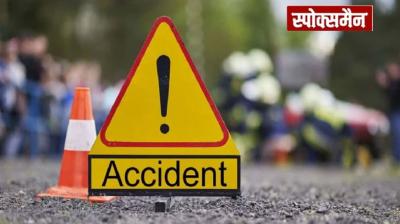 Eight people died and four were injured in a collision between a van and a truck in Patna