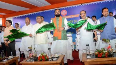 Deputy CM Samrat Choudhary flagged off 7 new trains including Amrit Bharat Express news in hindi